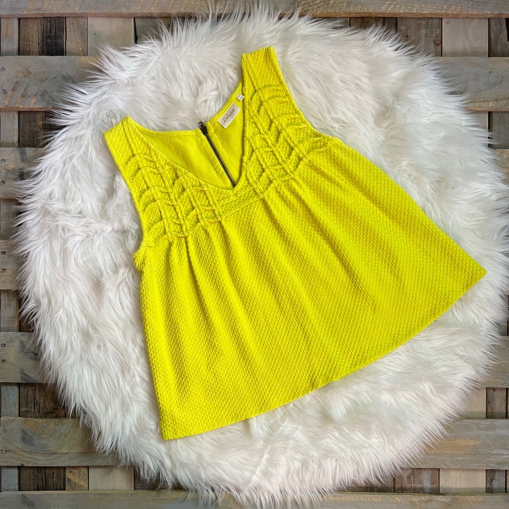 Like New! Deletta {Anthro} Yellow Textured Sleeveless Swing Tank Top | Large
